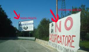 Descrizione: Calvi Risorta: Affissioni pazze e senza controllo, nessuno interviene 