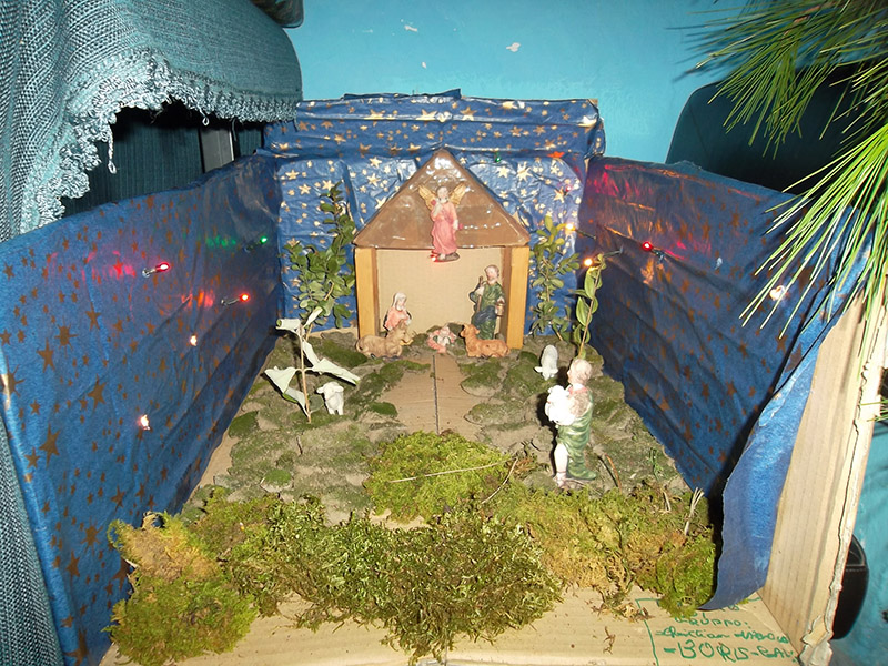 http://www.icscales.eu/images/galleria_presepi/SAM_0706.JPG