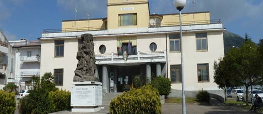 Niente fondi per la vigilanza,
bagni pubblici devastati